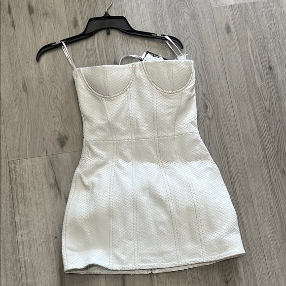 retrofete Amberly Leather Dress in Optic White - Picture 6 of 14